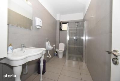 Casă cu 8 camere cu Teren 366 Mp în Calea București - 9