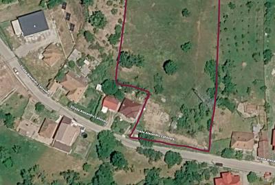 Teren intravilan de 4134 mp, în Central