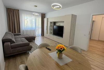Apartament cu 2 camere decomandat, mobilat în Tractorul