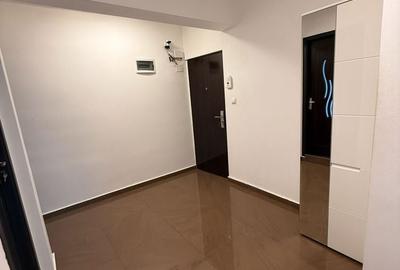 Apartament cu 3 camere decomandat în Exterior Vest - 4