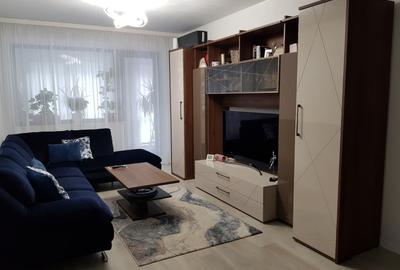Apartament cu 3 camere decomandat în Carrefour - 1