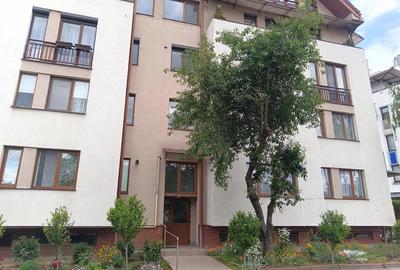 Apartament cu 3 camere decomandat în Central - 1