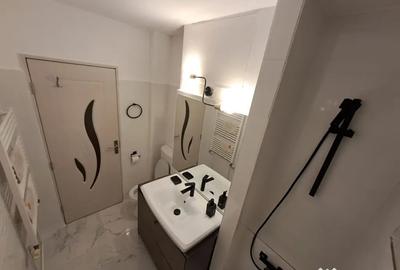 Apartament cu 3 camere semidecomandat în Tătărași - 1