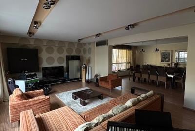 Apartament cu 4 camere decomandat, mobilat în P-ța Romană - 2