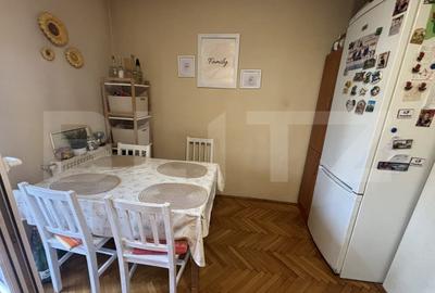 Apartament cu 3 camere decomandat, mobilat în Carpați 2