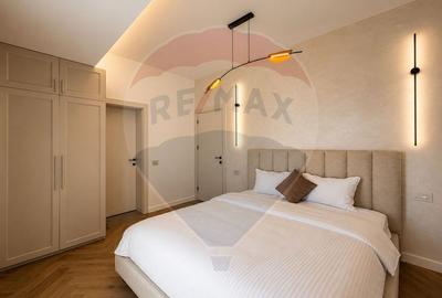 Casă individuală cu 7 camere cu Teren 240 Mp în Central - 6