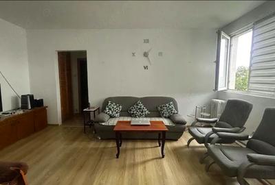 Apartament cu 2 camere semidecomandat în Domenii