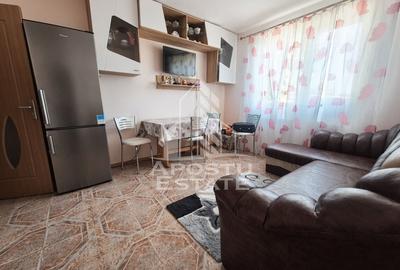 Apartament cu 2 camere semidecomandat, mobilat în Peciu Nou