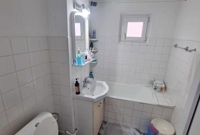 Apartament cu 4 camere decomandat, mobilat în Poarta 6 - 10