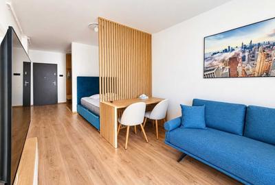 Apartament cu 7 camere semidecomandat în Centrul Civic