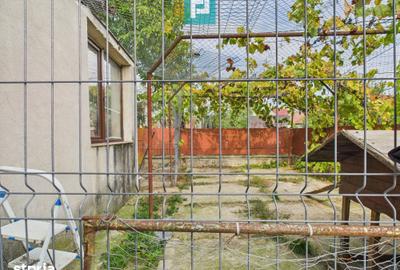 Casă cu 4 camere cu Teren 486 Mp în Plopi