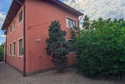 Casă cu 4 camere în Sud