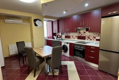 Apartament cu 4 camere decomandat în Central