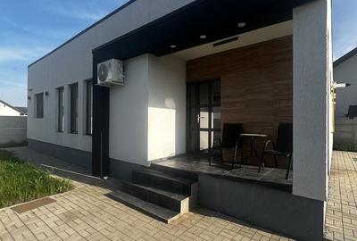 Casă cu 4 camere cu Teren 350 Mp în Central