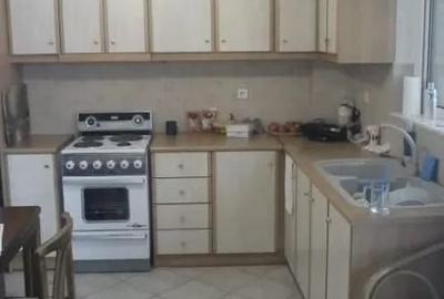 Apartament cu 2 camere decomandat în Berceni
