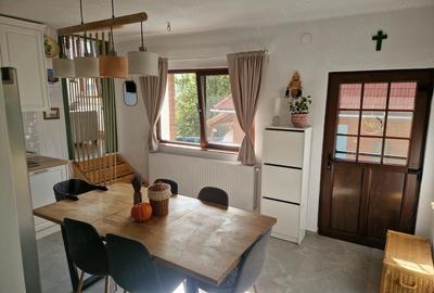 Casă cu Teren 845 Mp în Zetea