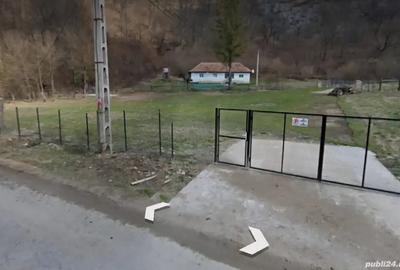 Teren de 1984 mp, în Groș