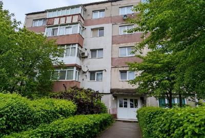 Apartament cu 2 camere în Micro 11