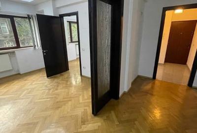 Apartament cu 4 camere decomandat în Armeneasca - 1