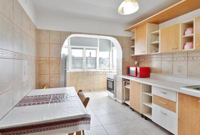Apartament cu 3 camere decomandat în Central - 4