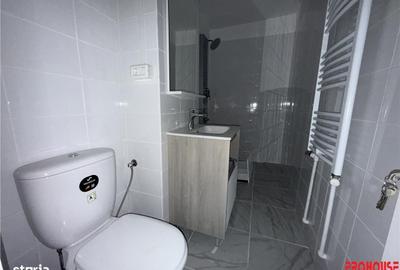 Spațiu comercial, de 118 mp, în Central - 4