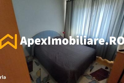 Apartament cu 3 camere semidecomandat în Iancului