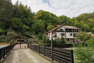 Casă cu Teren 2900 Mp în Central