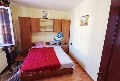 Apartament cu 3 camere semidecomandat în Dărmănești