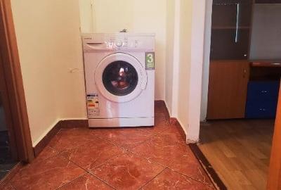 Apartament cu 2 camere semidecomandat în Militari