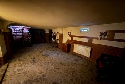 Casă cu 8 camere cu Canalizare în Colentina - 44