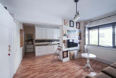 Apartament cu 2 camere în Jiului