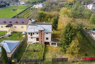 Casă individuală cu 5 camere cu Teren 5725 Mp în Calea Moinești - 2