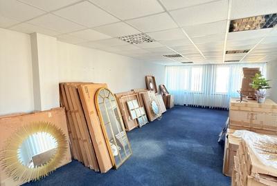 Spațiu comercial, de 300 mp, în Central - 6