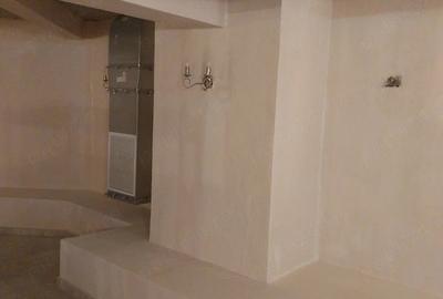 Spațiu comercial, de 170 mp, în Central - 3