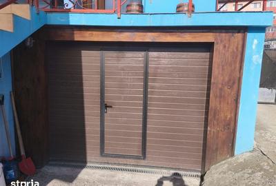 Casă cu 8 camere cu Teren 2300 Mp în Central