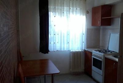 Garsonieră decomandată în Podu Roș