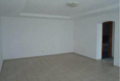 Casă cu 7 camere cu Teren 200 Mp în Mihai Bravu - 3