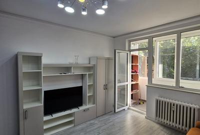 Apartament cu 3 camere semidecomandat, mobilat în Grigorescu