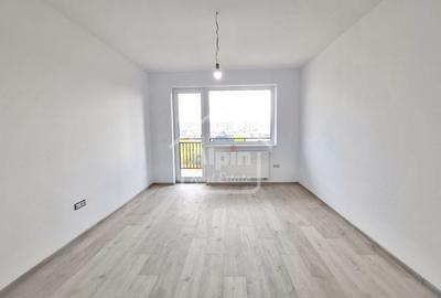 Apartament cu 2 camere decomandat în Tractorul