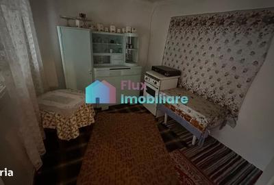 Casă cu 3 camere în Central