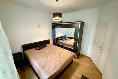 Apartament cu 3 camere decomandat în Zorilor