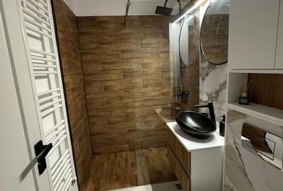 Apartament cu 2 camere decomandat în Exterior Vest