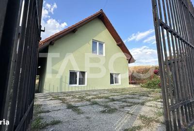 Casă cu 4 camere în Poplaca