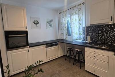 Apartament cu 2 camere semidecomandat, mobilat în Tineretului