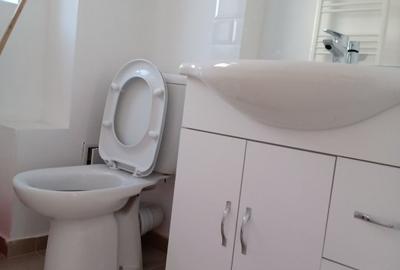 Casă cu 4 camere cu Canalizare în Est - 6