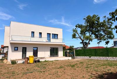 Casă cu 4 camere în Central - 7
