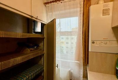 Apartament cu 3 camere decomandat, mobilat în Vasile Aaron - 2