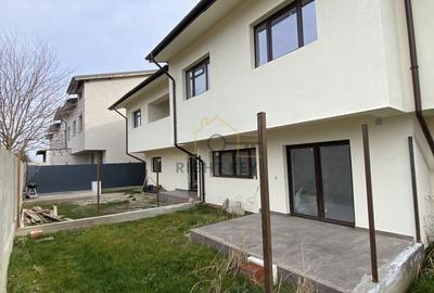 Casă cu 4 camere cu Canalizare în Domnești - 2