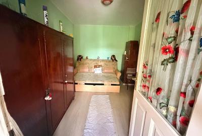Casă cu 4 camere cu Teren 600 Mp în Jiului
