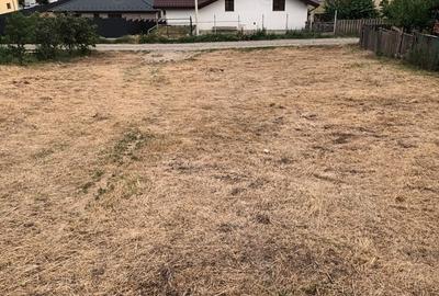Teren de 1249 mp, în Holboca